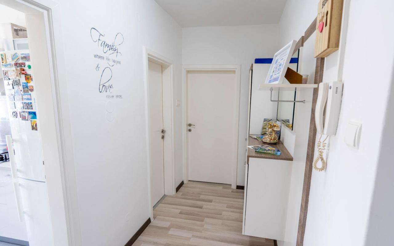 Apartman M Apartment Knin Luaran gambar