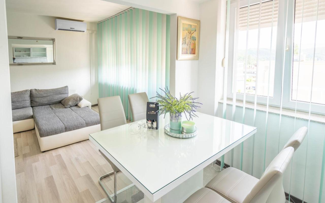 Apartman M Apartment Knin Luaran gambar