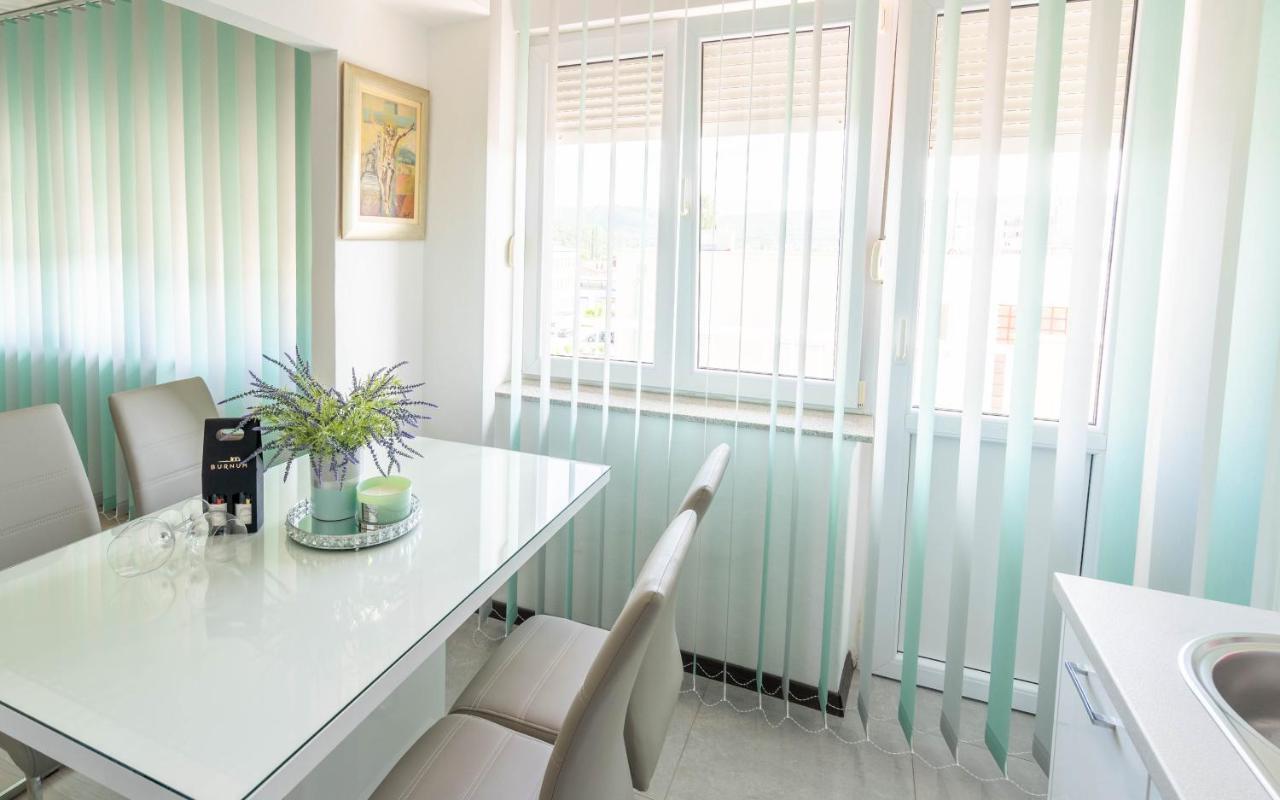 Apartman M Apartment Knin Luaran gambar