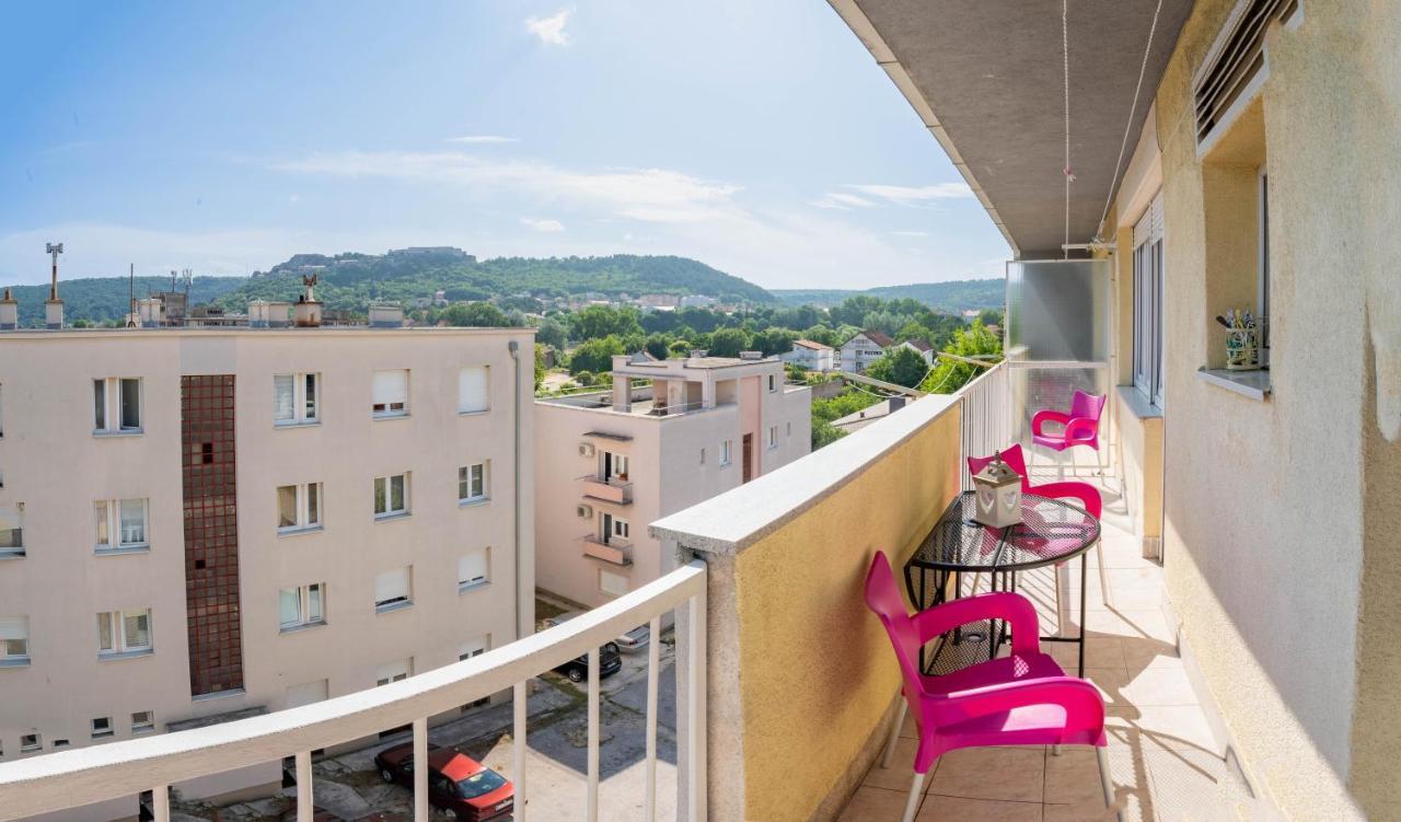 Apartman M Apartment Knin Luaran gambar